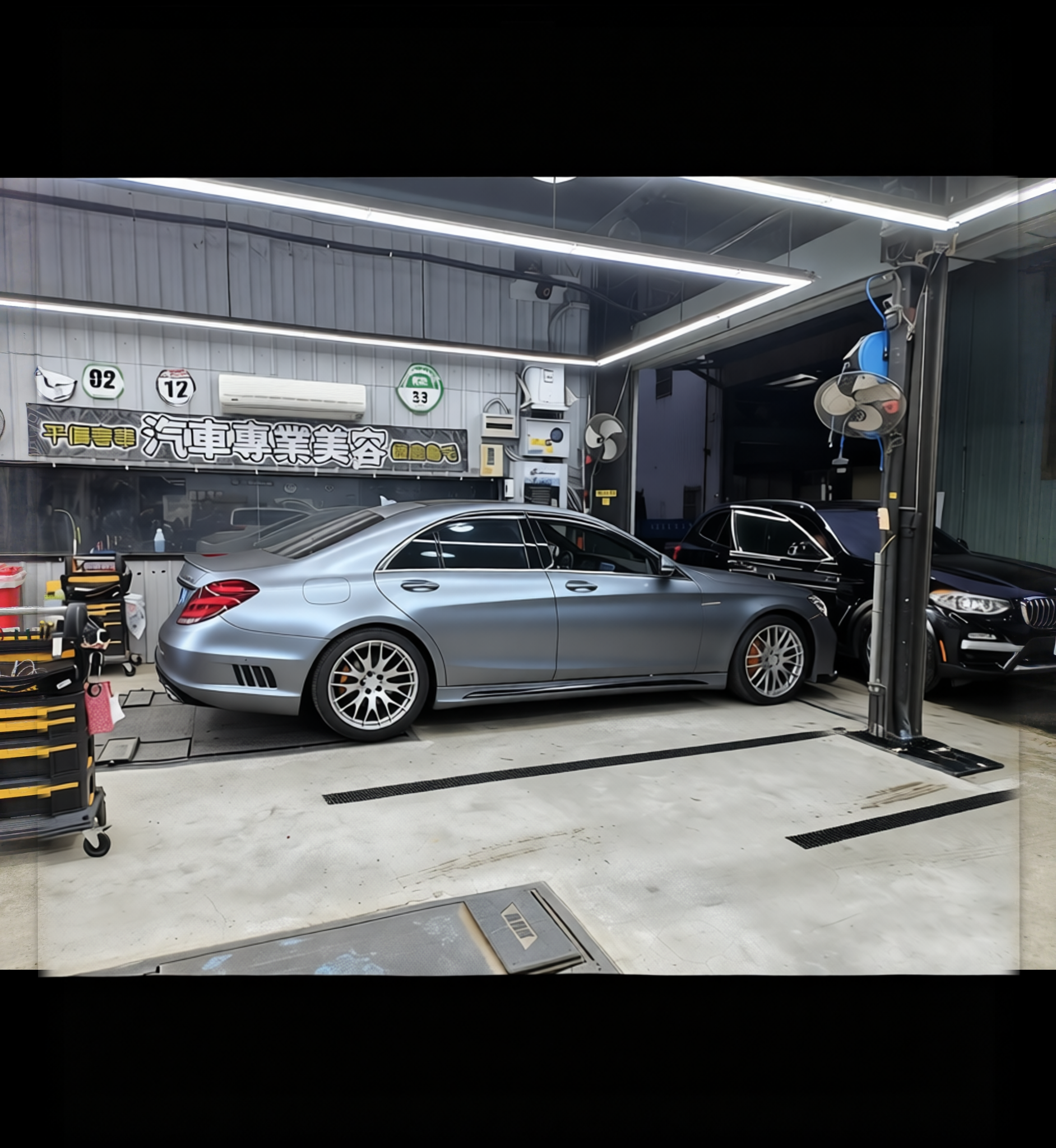 Mercedes-Benz S-Class rendered in Satin Argentic Grey satin wrap