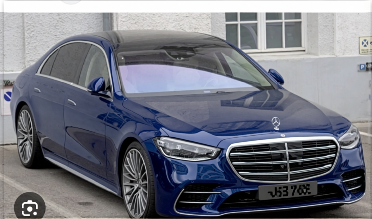Mercedes-Benz S-Class rendered in Deep Navy gloss paint