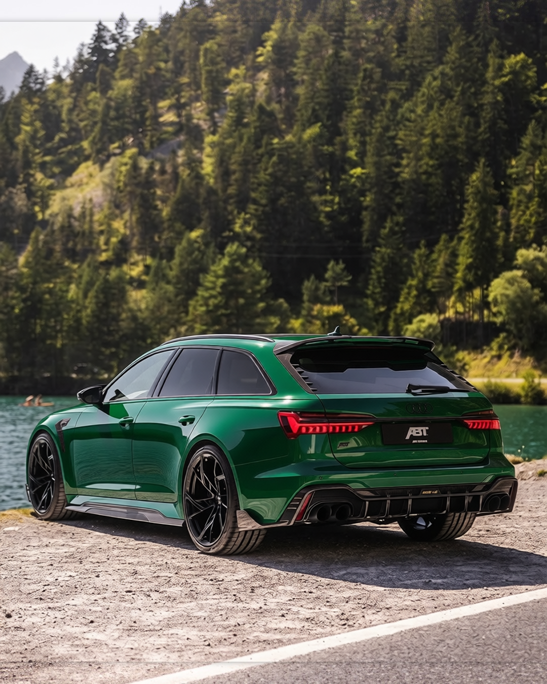 Audi RS6 rendered in Racing Green gloss paint
