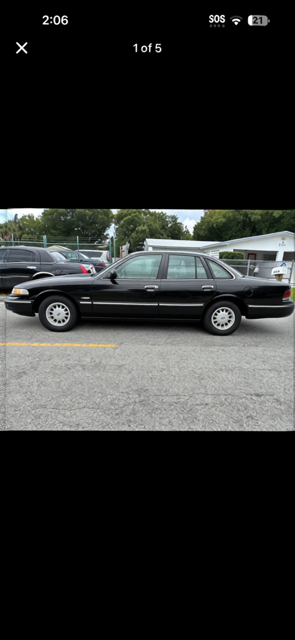 Lincoln Town Car rendered in Black matte paint