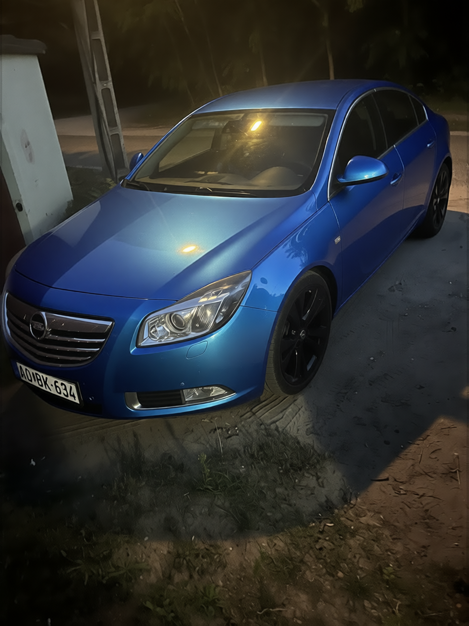 Opel Insignia rendered in Gulf Blue gloss paint